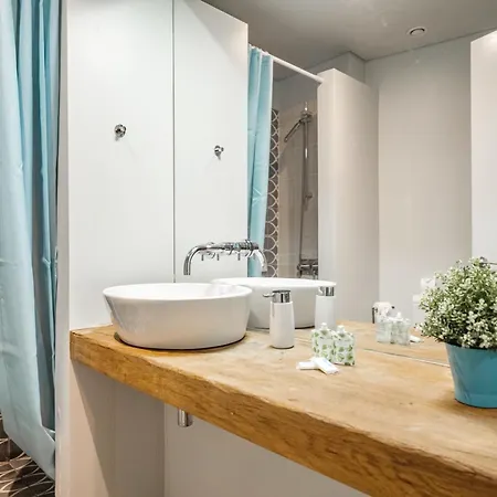 Akicity Cais Sodre Wish *