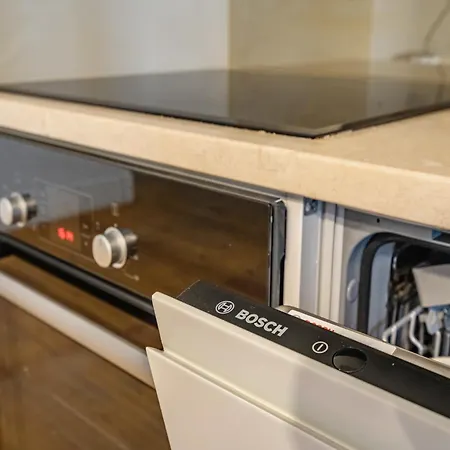 Akicity Cais Sodre Wish リスボン