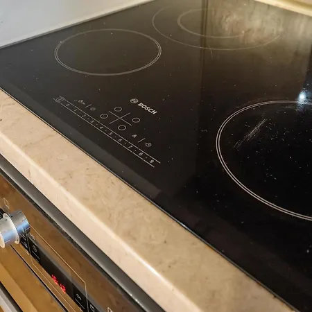 Akicity Cais Sodre Wish リスボン